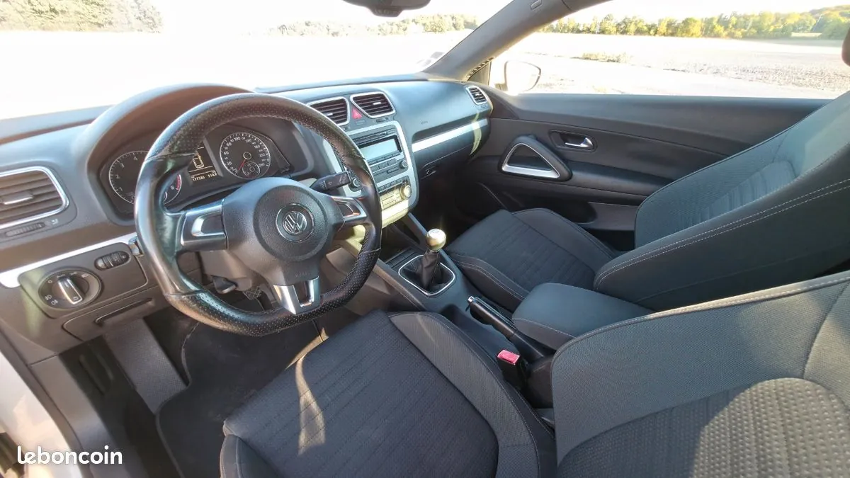 Volkswagen Scirocco 2011 photo 3