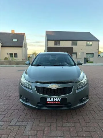 Chevrolet Cruze 2010 photo 2
