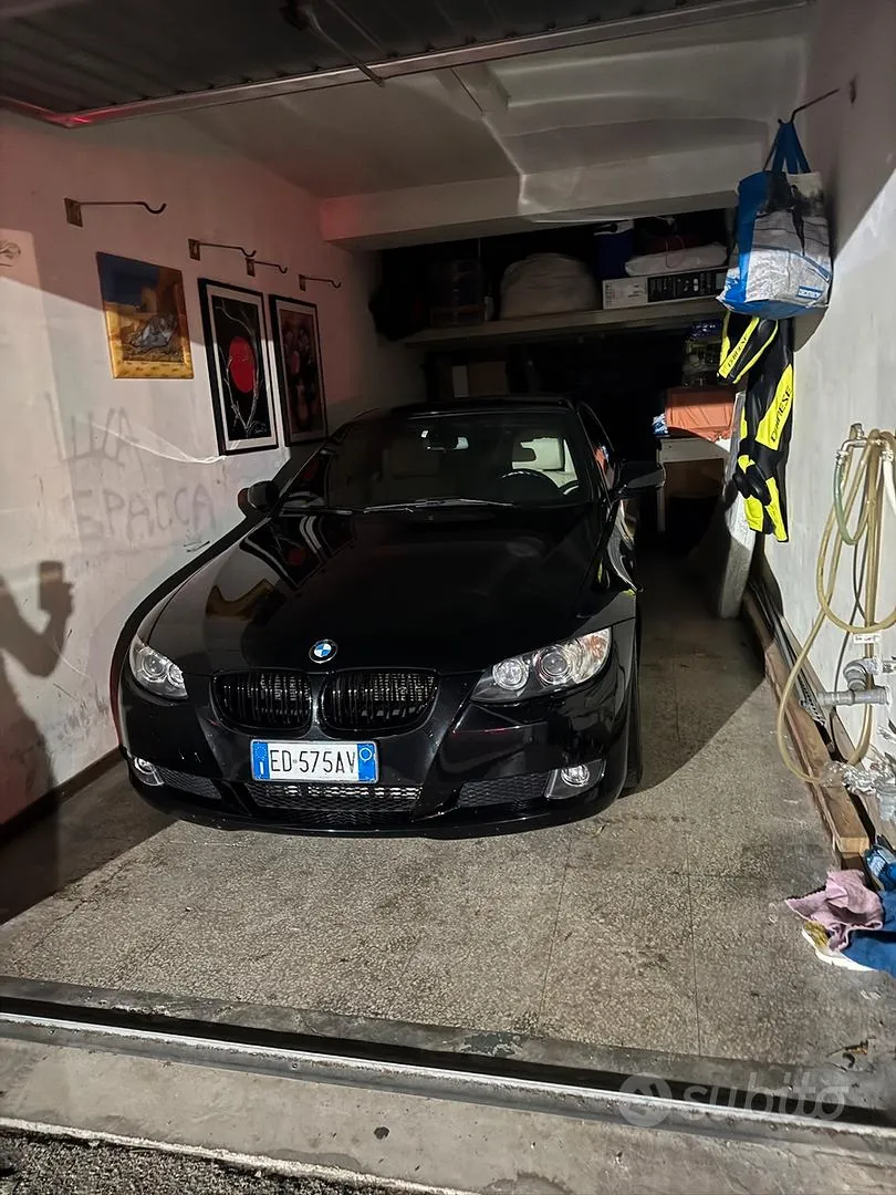 BMW 3 Series 2010 photo 3