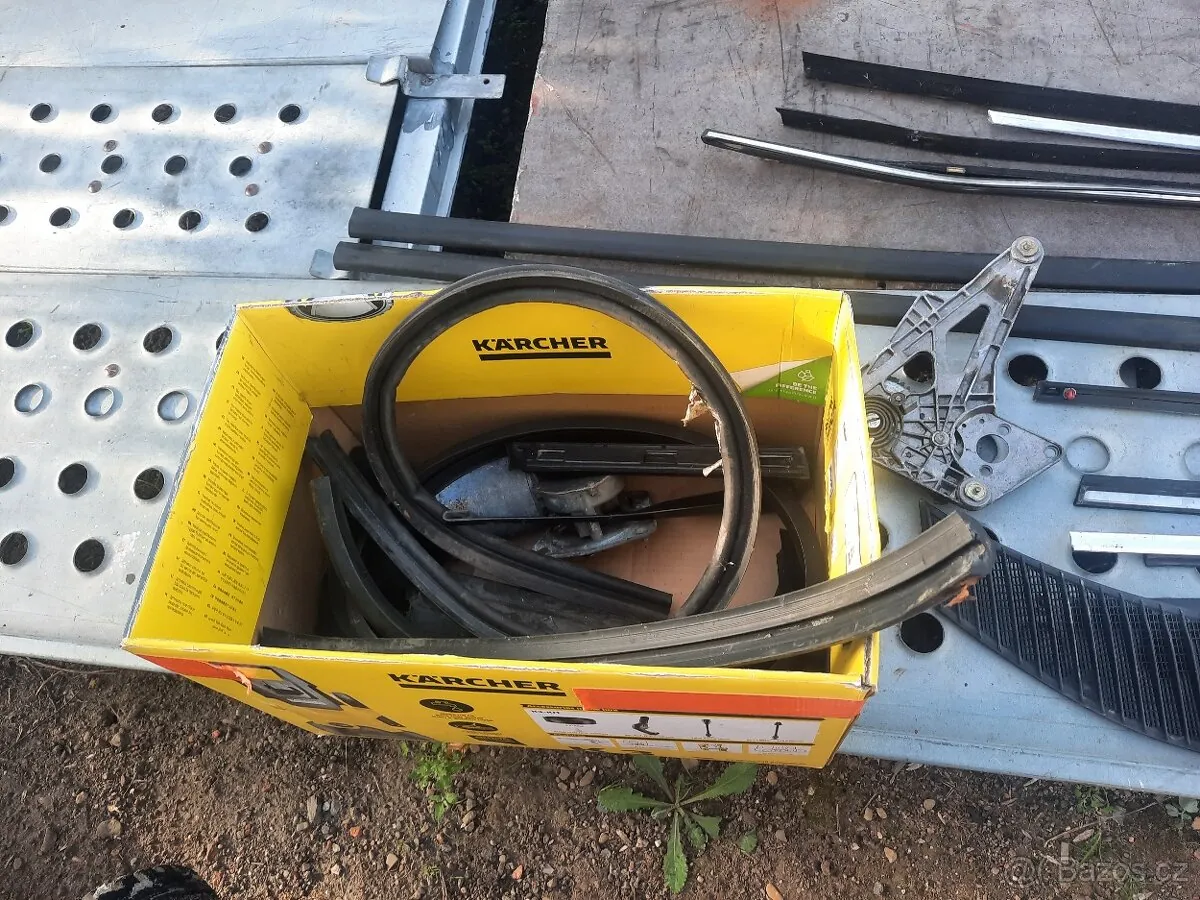 Mercedes-Benz Parts photo 4