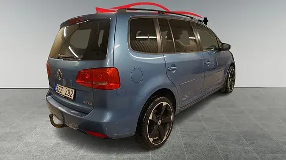Volkswagen Touran 2011 photo 4