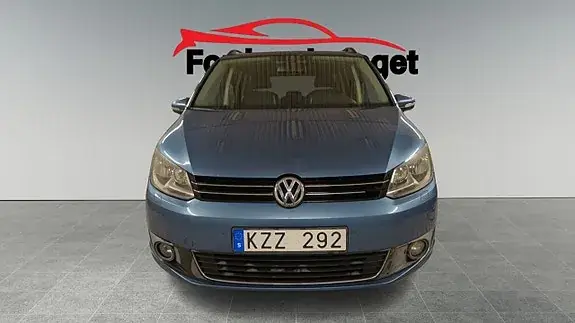 Volkswagen Touran 2011 photo 2