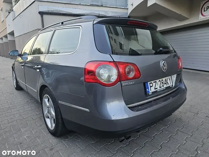Volkswagen Passat 2005 photo 2