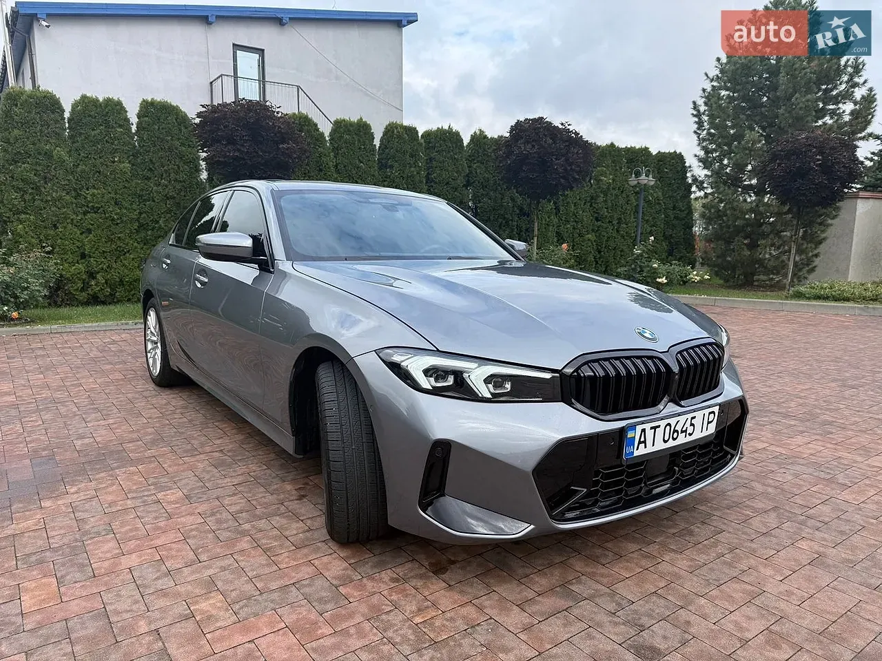 BMW 3 Series 2023 photo 5