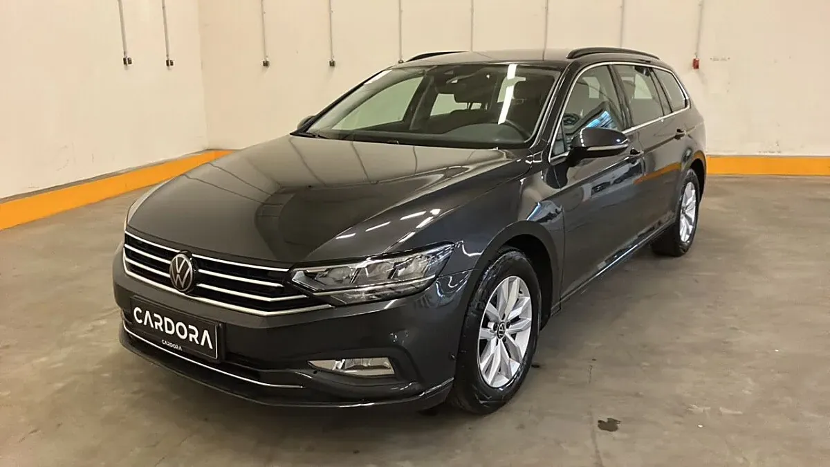 Volkswagen Passat 2022 photo 2