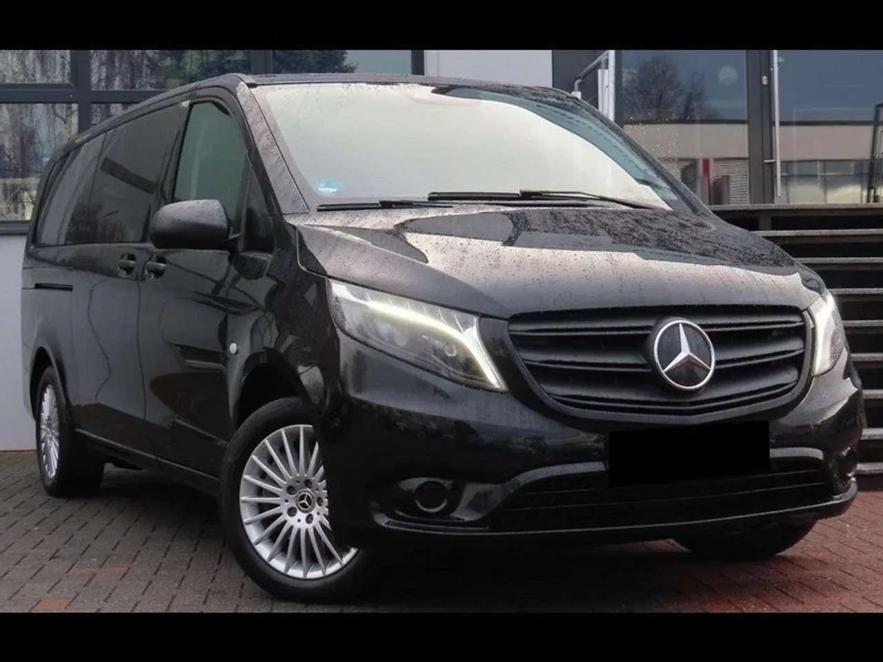 Mercedes-Benz Vito Tourer 2025 photo 2