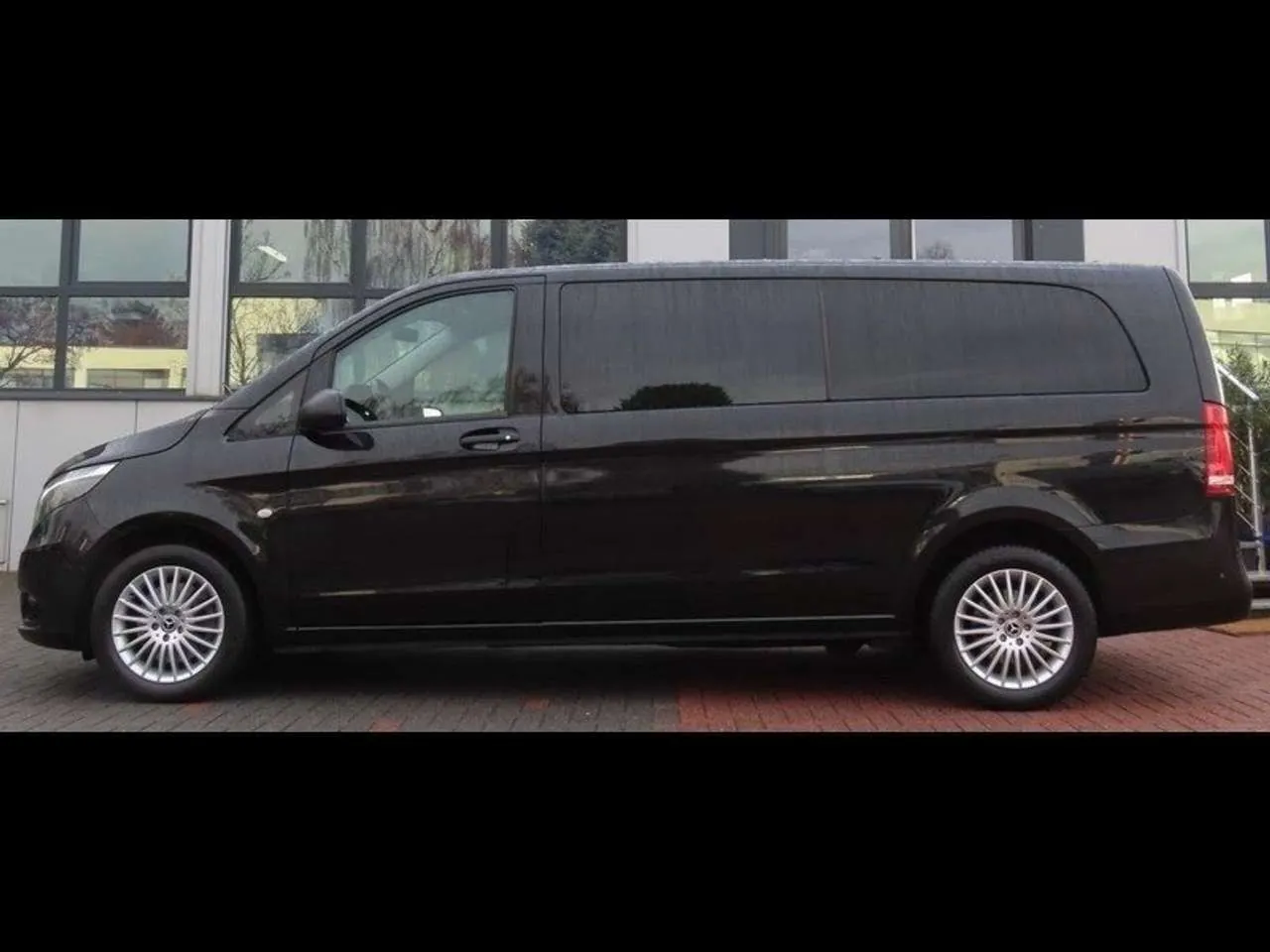 Mercedes-Benz Vito Tourer 2025 photo 5