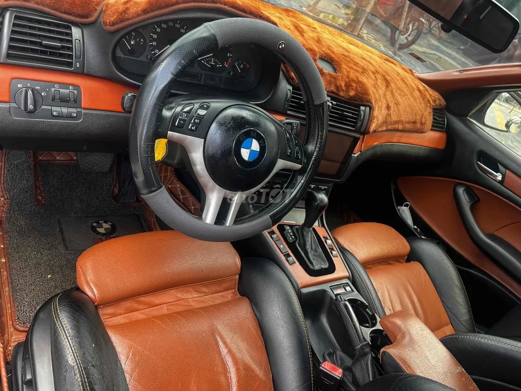 BMW 3 Series 2005 photo 2