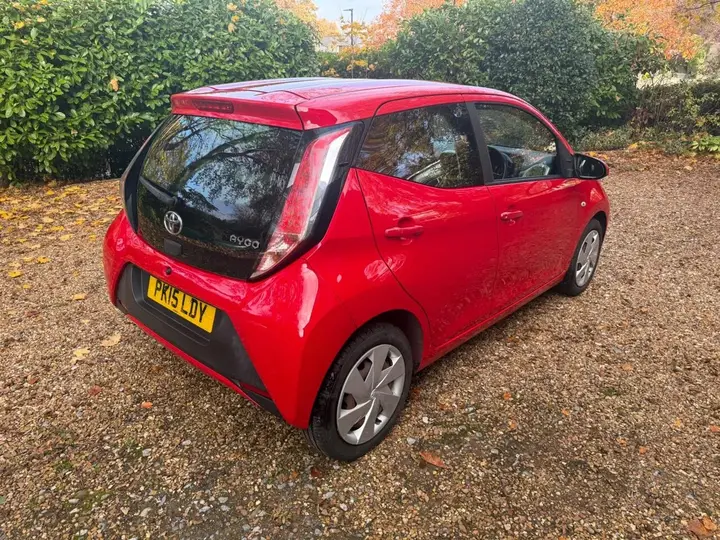 Toyota Aygo 2015 photo 2