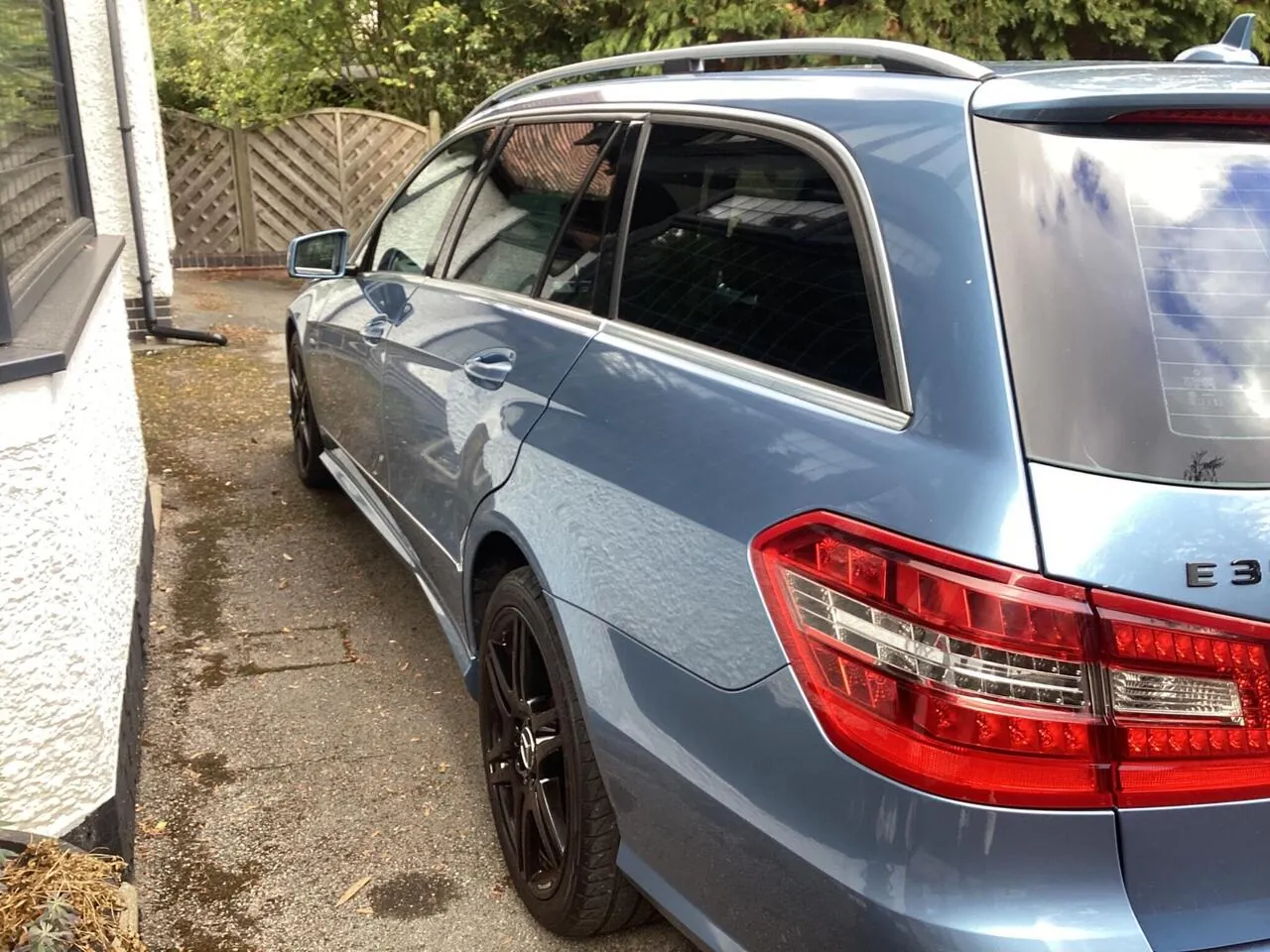 Mercedes-Benz E-Class 2010 photo 3