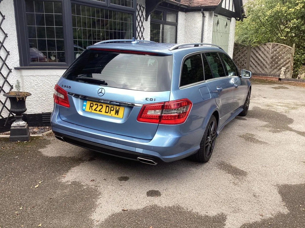 Mercedes-Benz E-Class 2010 photo 2