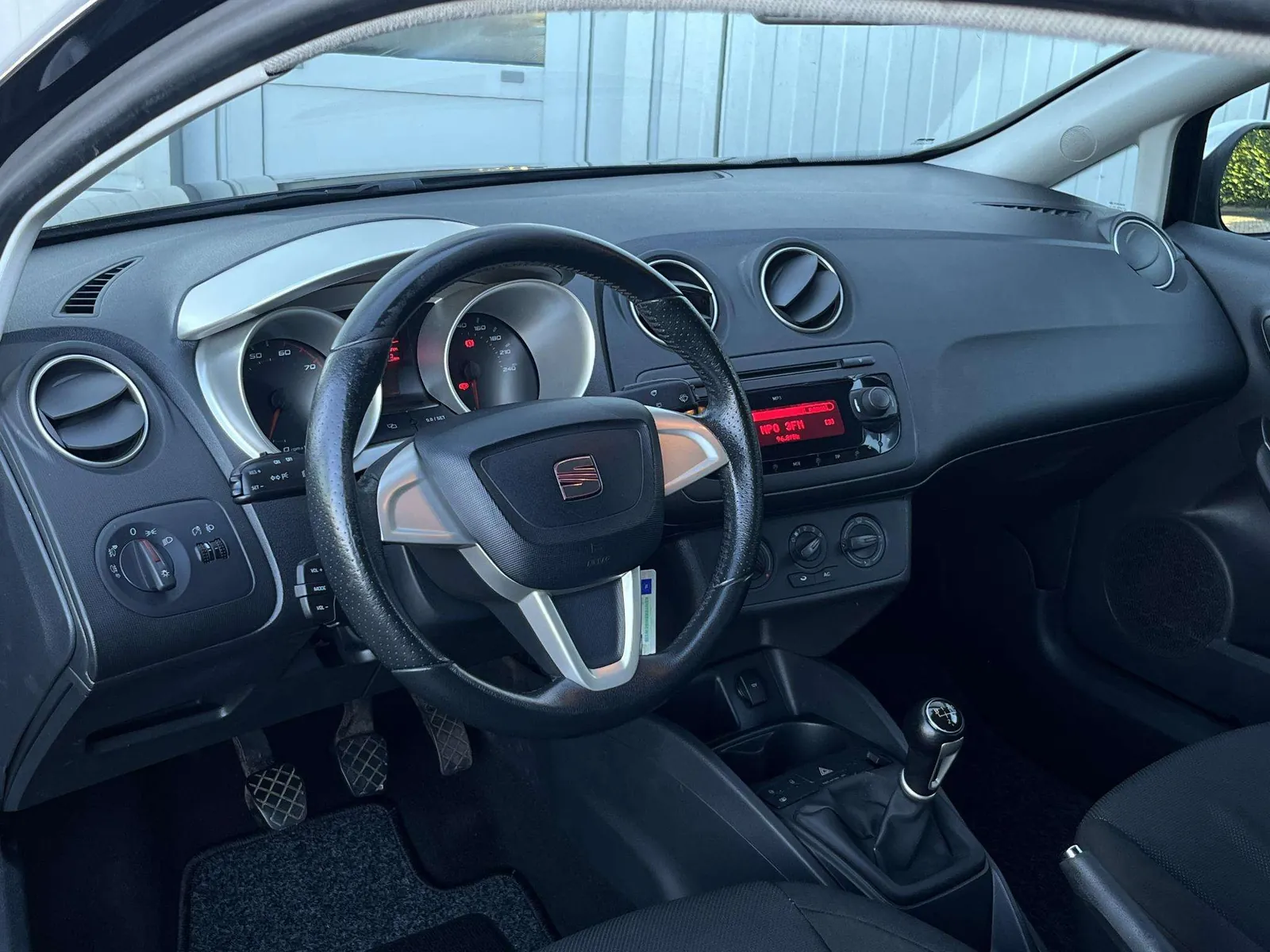 Seat Ibiza 2009 photo 3