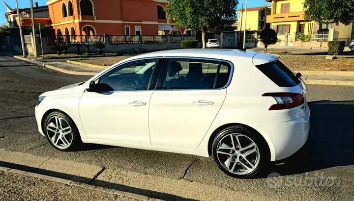 Peugeot 308 2014 photo 2