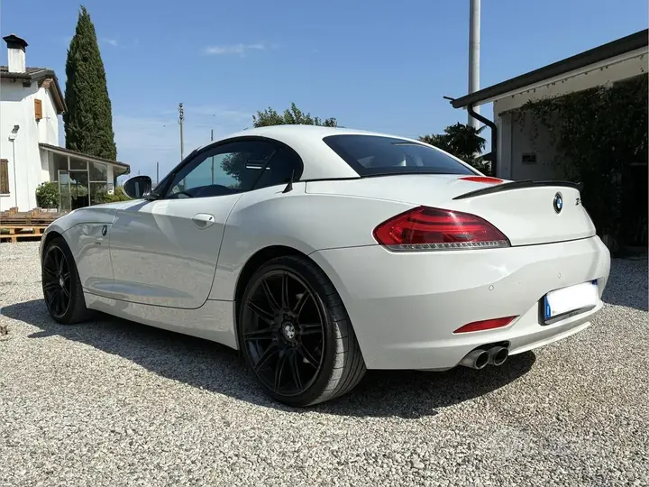 BMW Z4 2011 photo 4