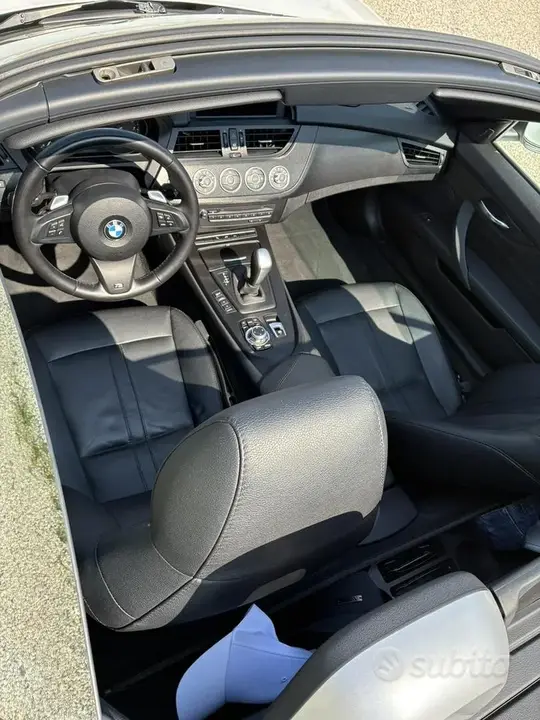 BMW Z4 2011 photo 2