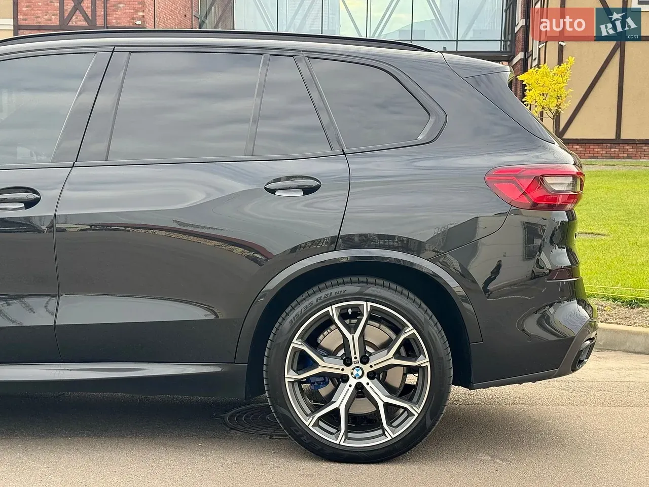 BMW X5 M 2019 photo 5