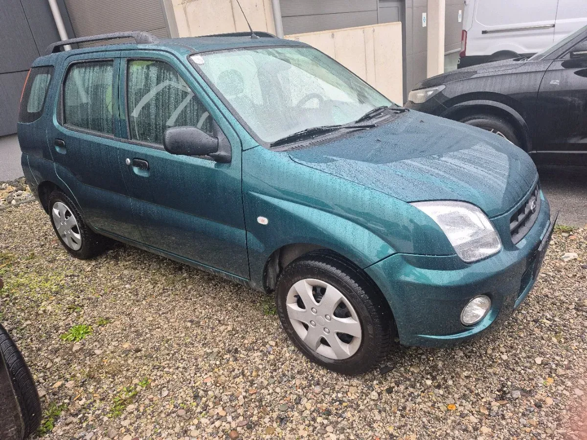 Subaru Justy 2007 photo 2