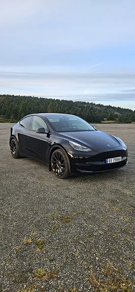 Tesla Model Y 2022 photo 3