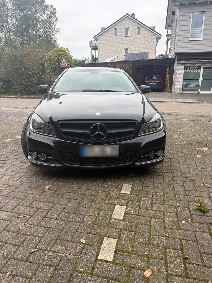 Mercedes-Benz C250