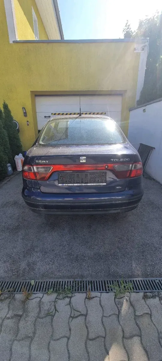 Seat Toledo 1999 photo 2