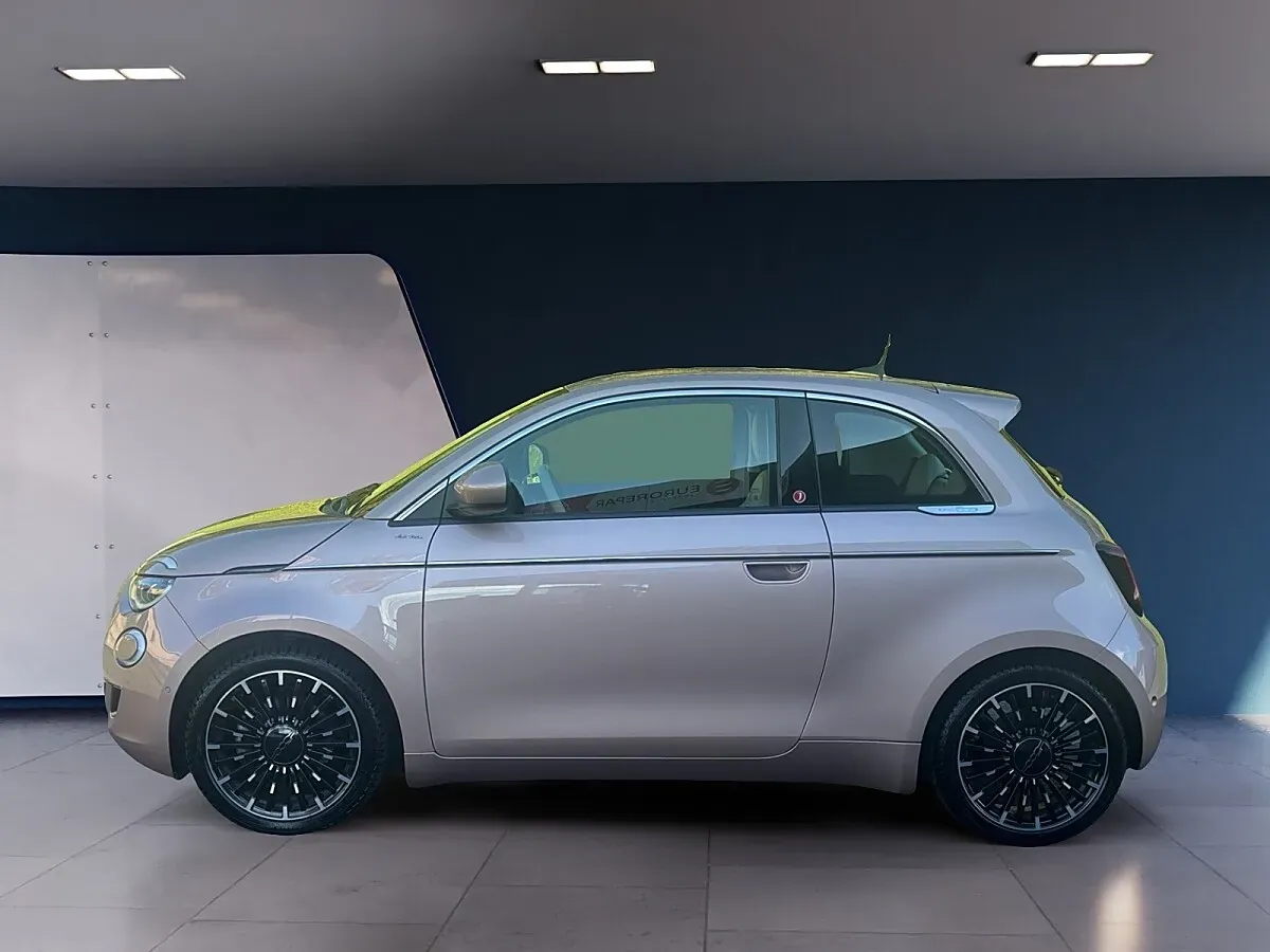 Fiat 500E 2021 photo 2