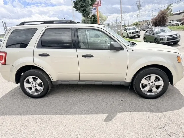 Ford Escape 2011 photo 5