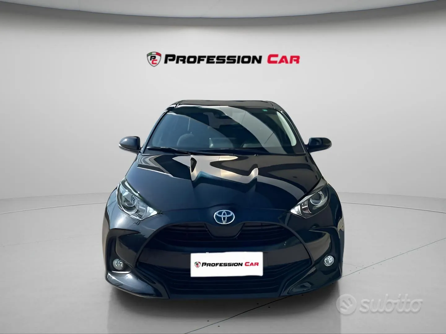 Toyota Yaris 2022 photo 2