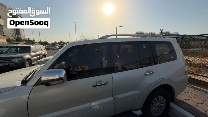 Mitsubishi Pajero 2015 photo 2