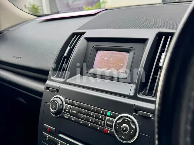 Land Rover Freelander 2015 photo 3