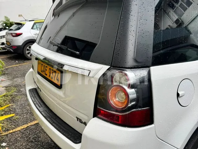 Land Rover Freelander 2015 photo 4