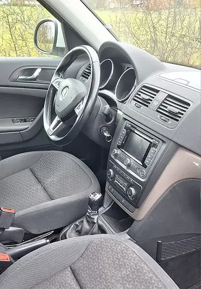 Skoda Yeti 2015 photo 5