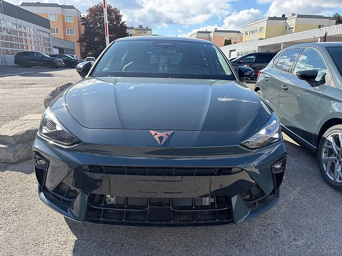 Cupra Leon 2026 photo 2