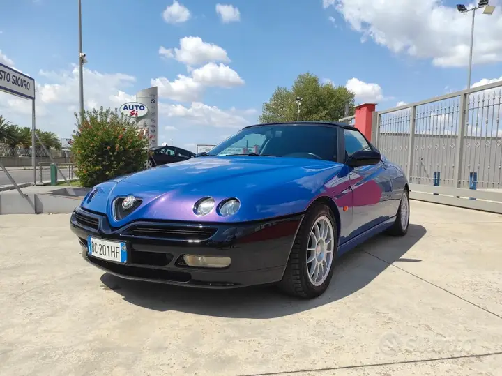 Alfa Romeo Spider 1999 photo 2