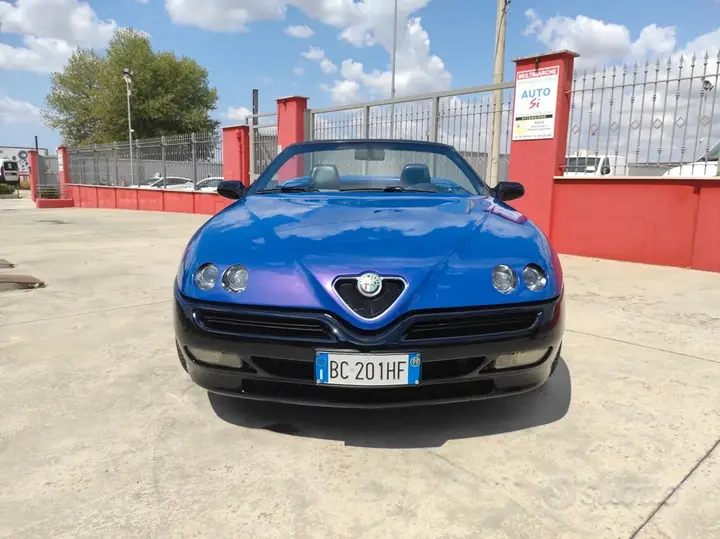 Alfa Romeo Spider 1999 photo 3
