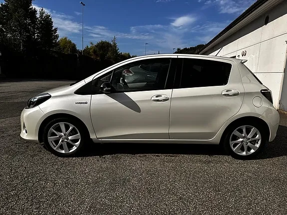 Toyota Yaris 2014 photo 3