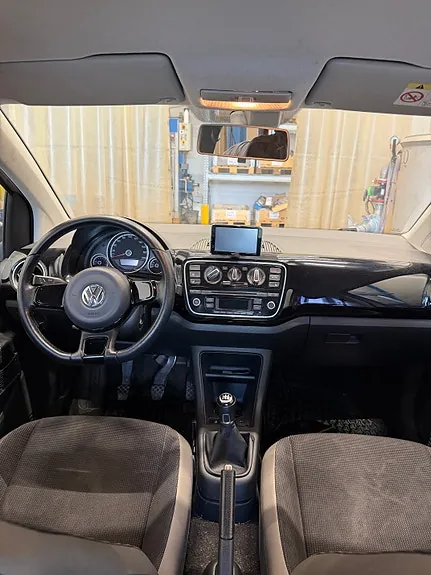 Volkswagen Up 2016 photo 3