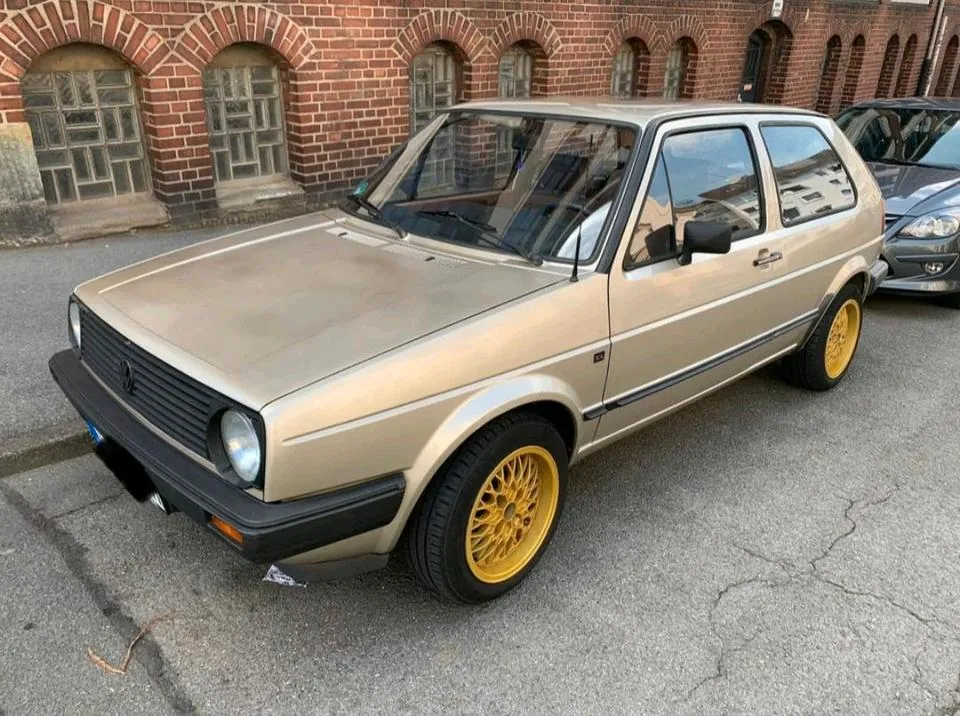 Volkswagen Golf 2