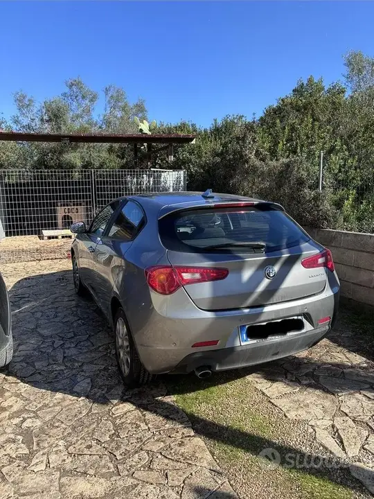 Alfa Romeo Giulietta 2017 photo 2