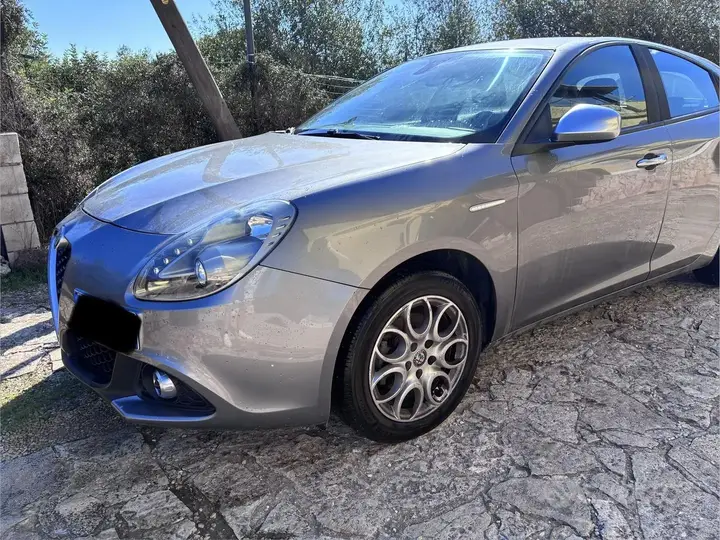Alfa Romeo Giulietta 2017 photo 4