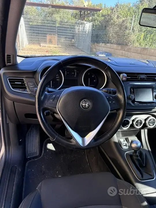 Alfa Romeo Giulietta 2017 photo 5