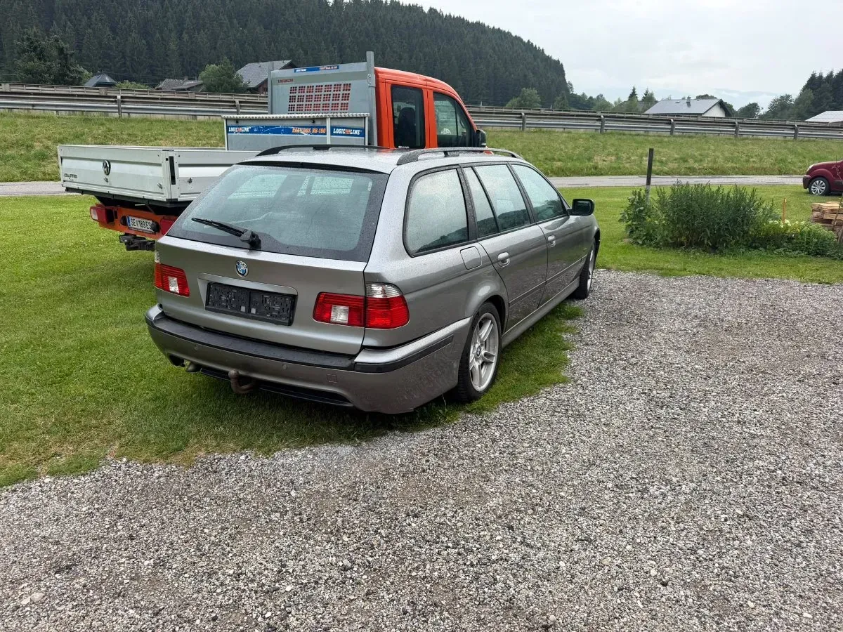 BMW 5 Series 2003 photo 3