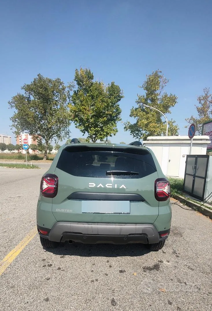 Dacia Duster 2023 photo 2