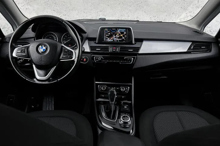 BMW 2 Series Gran Tourer 2017 photo 2