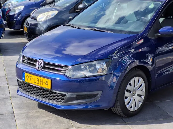 Volkswagen Polo 2010 photo 2