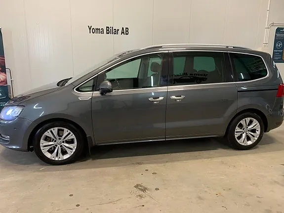 Volkswagen Sharan 2011 photo 2