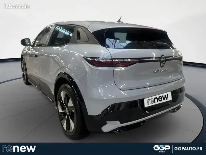 Renault Megane 2023 photo 3