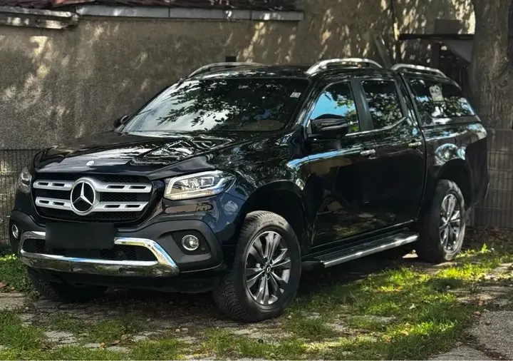 Mercedes-Benz X250