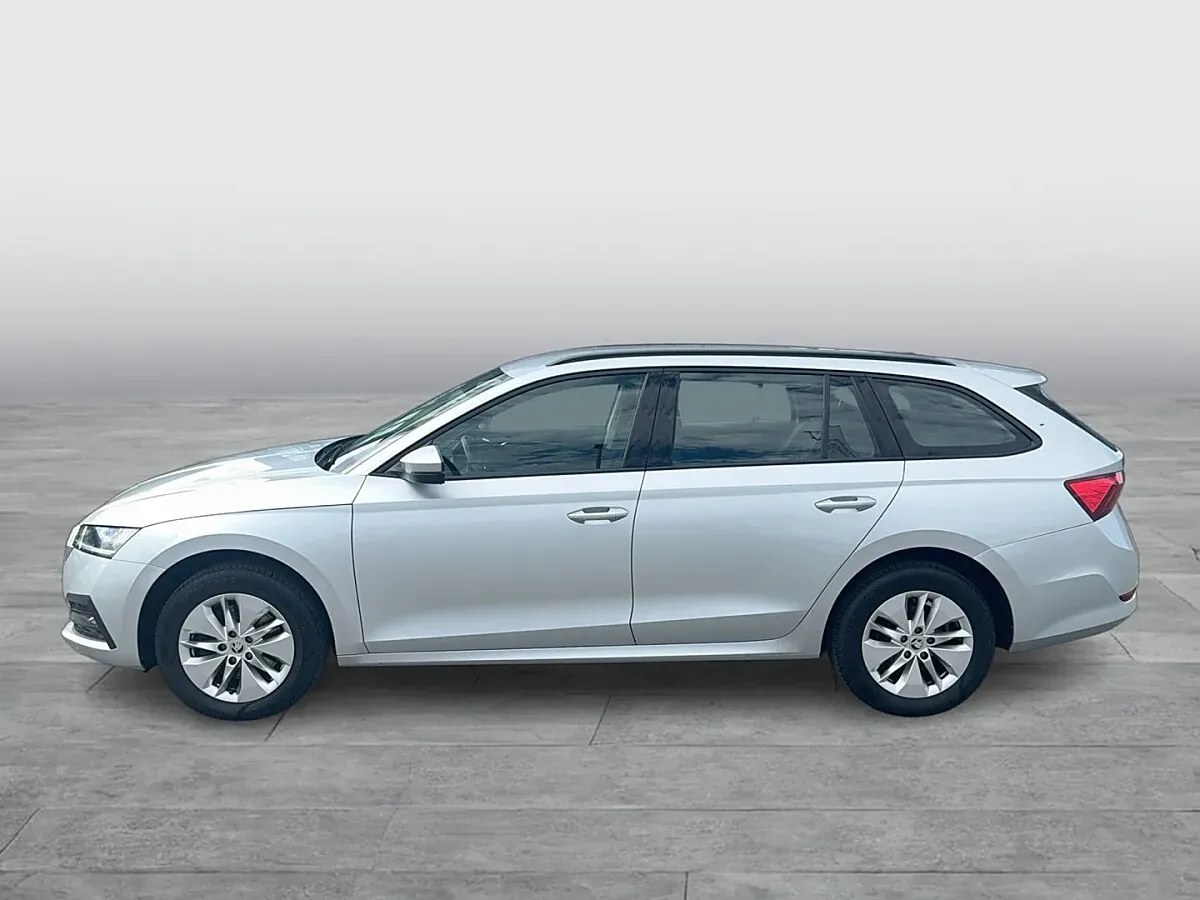 Skoda Octavia 2023 photo 3