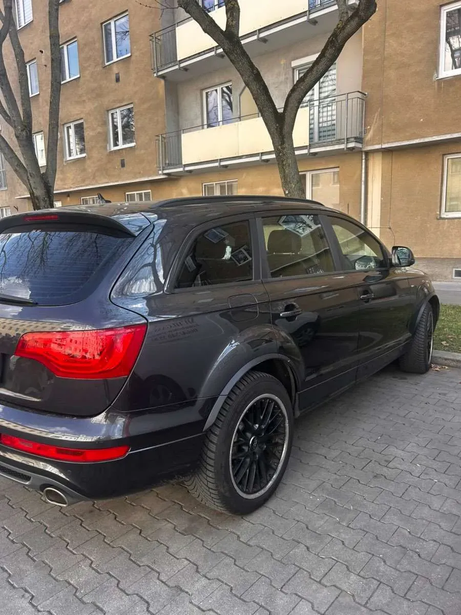 Audi Q7 2014 photo 2