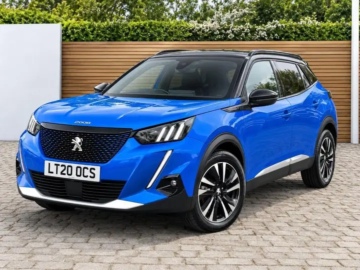 Peugeot E-2008